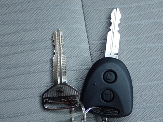 ボタン一つでらくらく開錠、施錠♪リモコンキー付きです