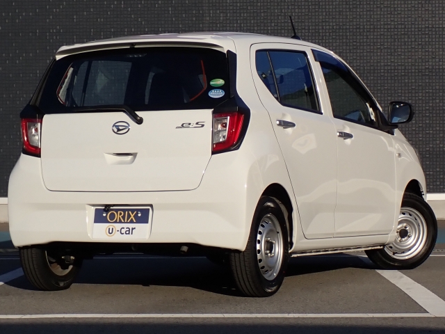 オリックス認定中古車は御納車前に全車１２または２４ヶ月月点検を実施しオイル、エレメント、全ワイパーゴム、エアコンフィルターは無条件で新品に交換致します。安心の充実整備です。