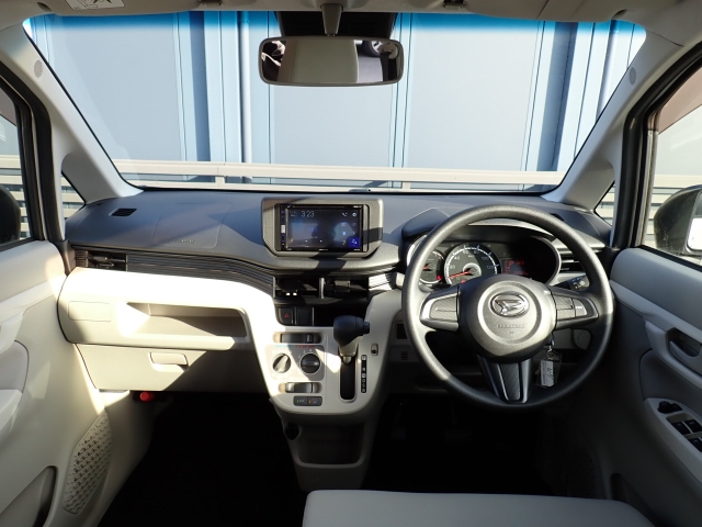 �C���p�l�摜�ɂȂ�܂��B�ԓ��͐��Ǝ҂ɂĎ����N���[�j���O�{�H�ς݂Ȃ̂ŁA��ϐ����ł��B