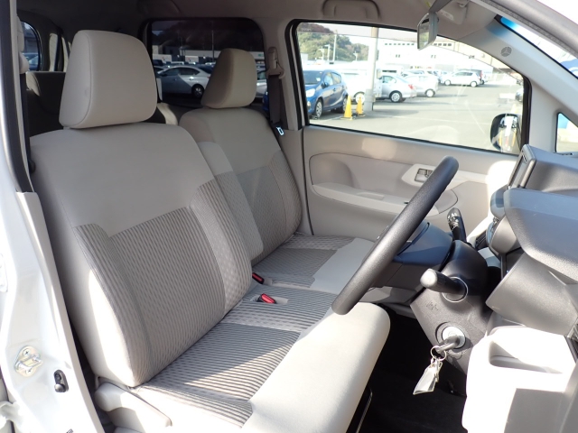 �t�����g�V�[�g�A��ԗǍD�ň��S�ł��B�傫�ȉ�����Ȃ����S�ł�