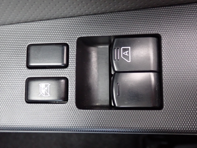 �O�Ȃ̑��̊J�͓d���ɂȂ�܂��̂ŁA�֗��ł���ˁB