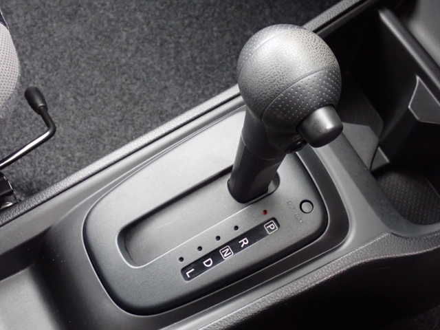 �V�t�g�m�u�̓X�����Ȃ��A���ꂢ�ȏ�Ԃł��B���ł��G��镔�������ꂢ���Ƒ�؂ɏ���Ă������Ƃ�������܂���B