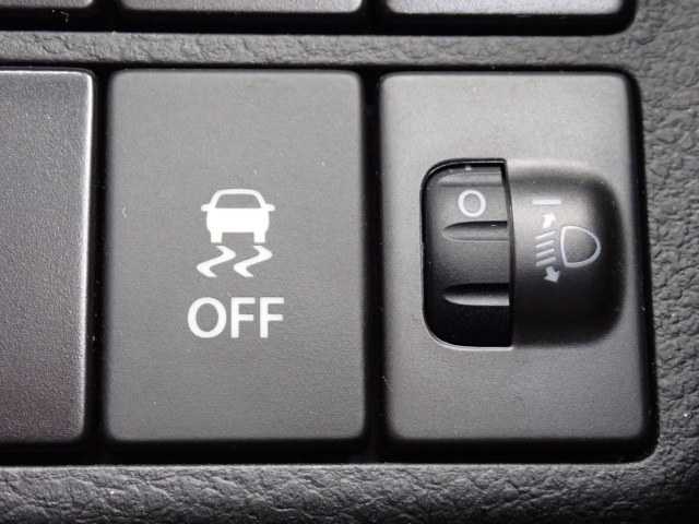 �y������h�~�@�\�z���s���ɕs����ȏ�ԂɂȂ����N���}�𐧌䂵�Ĉ��肳���邽�߂̃V�X�e���ł��B