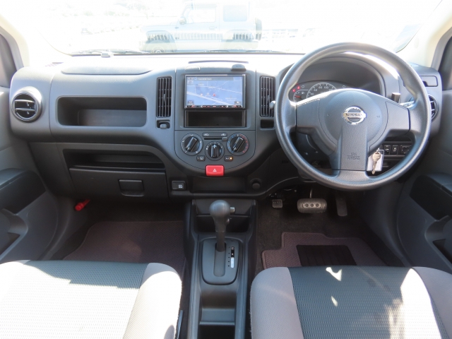 ���O���̐��|�E�K���X�n�{�f�B�R�[�e�B���O��CAR�N���[�j���O���Ǝ҂��{�H�������܂��̂ő�ϐ����B�I���b�N�X�����Ԃł݂͂Ȃ��܂ɉ��K�ȃh���C�u�����񑩁B