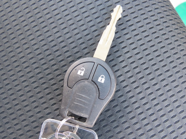 �L�[���X�L�[�G���g���[�ŎԊO����h�A�̊J���y�`���ł��l