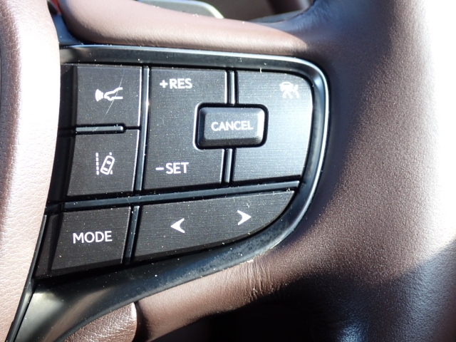 �y�N���[�Y�R���g���[���z�������H�ł̒��������s���y�Ɂ�A�N�Z���y�_���𓥂܂��Ɏԑ������ɕۂ��Ƃ��\�ł��B�O���̎ԗ������m���ĎԊԂ�ۂ悤�ɑ��x���߂��Ă���܂��I�I