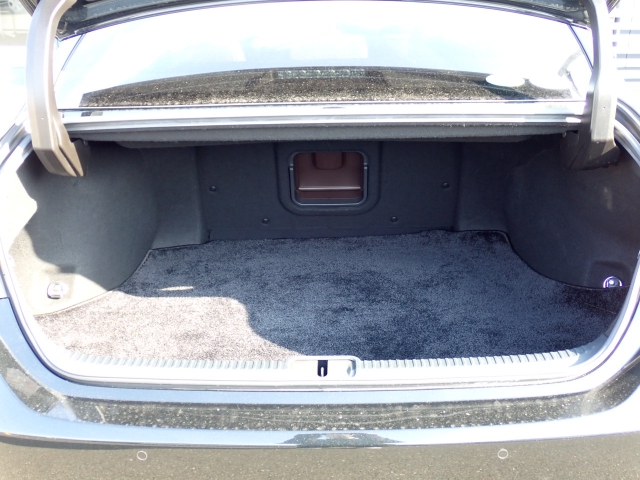 �ʏ펞�̃��P�b�W�X�y�[�X�ł��I�傫�ȊJ���ŉו��̏悹�~�낵���y�ɍs���܂��B