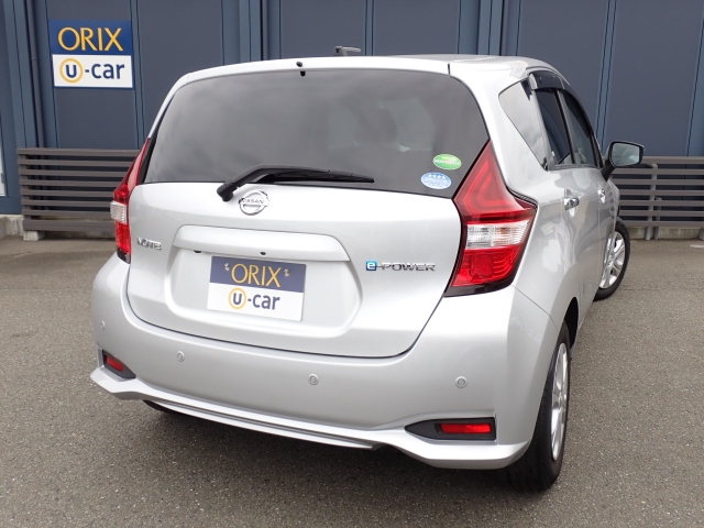 �����r���[�̉摜�ɂȂ�܂��B�I���b�N�X�F�蒆�ÎԂɂ́A���w��������S���Ă���肢���������߂ɁA�Ǝ��̢�I���b�N�X�F�蒆�Îԕۏأ�����t�����Ă��܂��B