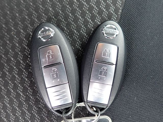 �X�}�[�g�L�[�����I�L�[���|�P�b�g��o�b�O�ɓ��ꂽ�܂܁A�h�A���b�N�̊J���E�{���E�G���W���n�����\�ł��B