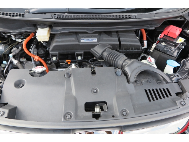 エンジンルームもきれいですよ