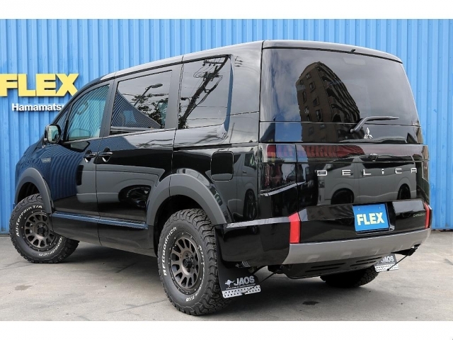 三菱デリカD5。左クリアランスランプ。令和6年7月式の中古品です