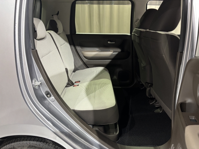 2��ڃV�[�g�����K�ȃX�y�[�X�ł��I�V�[�g�A�����W�����ʂŋ@�\�I�ł��I��~���ɂ��D��Ă��܂��̂Ő����x�������ɂȂ��ĉ������I�I���b�N�X�Ȃ�e���[�J�[�̎Ԏ�𑵂��Ă���܂��̂Ŕ�r�������ȒP�I