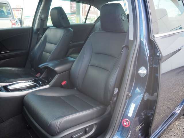 �V�[�g�Ƀ_���[�W��򉻂͏��Ȃ��A�ǍD�ȃR