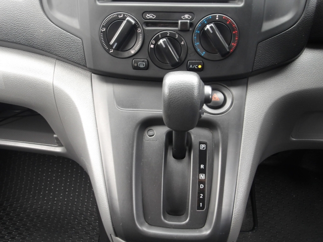 �I���b�N�X�t�|����������X�ւ̂��₢���킹�́A�s�d�k�F�O�Q�V�|�R�W�W�|�W�R�R�U�܂ł��C�y�ɂǂ����I�i�c�Ǝ��ԁF10���`�P�X���@���j��x�j