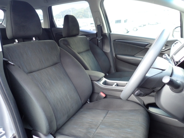 �t�����g�V�[�g�A��ԗǍD�ň��S�ł��B�傫�ȉ�����Ȃ����S�ł�