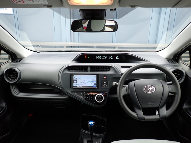 �C���p�l�摜�ɂȂ�܂��B�ԓ��͐��Ǝ҂ɂĎ����N���[�j���O�{�H�ς݂Ȃ̂ŁA��ϐ����ł��B