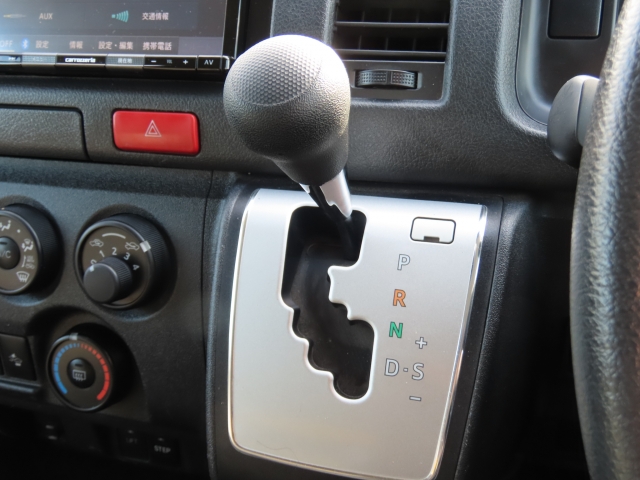 �V�t�g�m�u�̓X�����Ȃ��A���ꂢ�ȏ�Ԃł��B�����G�镔�������ꂢ���Ƒ�؂ɏ���Ă������Ƃ��킩��܂���B