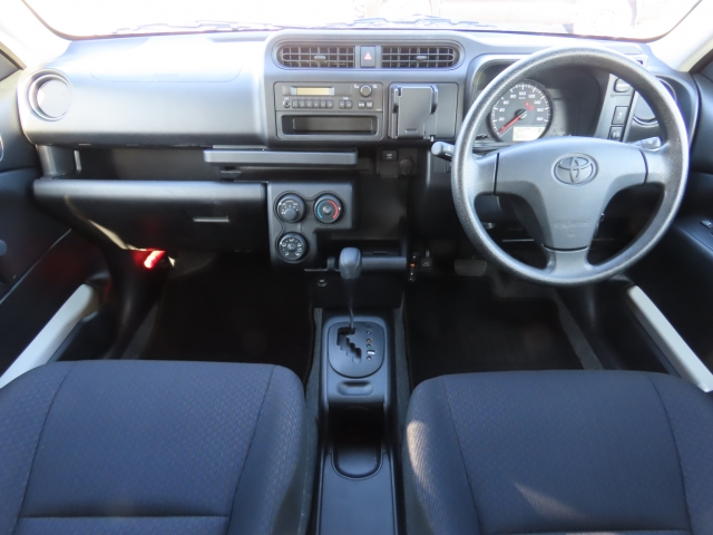 ���O���̐��|�E�K���X�n�{�f�B�R�[�e�B���O��CAR�N���[�j���O���Ǝ҂��{�H�������܂��̂ő�ϐ����B�I���b�N�X�����Ԃł݂͂Ȃ��܂ɉ��K�ȃh���C�u�����񑩁B