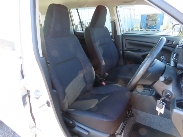 �t�����g�V�[�g����ԗǍD�ł���B�傫�ȉ�����Ȃ��A���S�ł��B����S�n�������ł���B