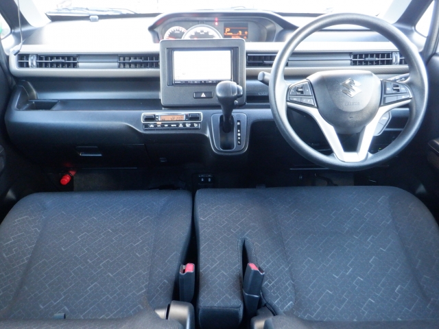 ���O���̐��|�E�K���X�n�{�f�B�R�[�e�B���O��CAR�N���[�j���O���Ǝ҂��{�H�������܂��̂ő�ϐ����B�I���b�N�X�����Ԃł݂͂Ȃ��܂ɉ��K�ȃh���C�u�����񑩁B