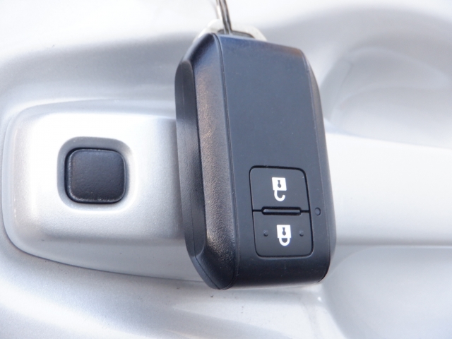 �L�[���|�P�b�g�ɓ��ꂽ�܂܂ł��G���W��ON/OFF�A�h�A�{��/�J���\���֗��ȃX�}�[�g�L�[