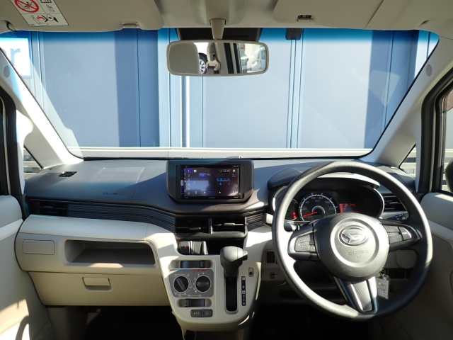 �C���p�l�摜�ɂȂ�܂��B�ԓ��͐��Ǝ҂ɂĎ����N���[�j���O�{�H�ς݂Ȃ̂ŁA��ϐ����ł��B