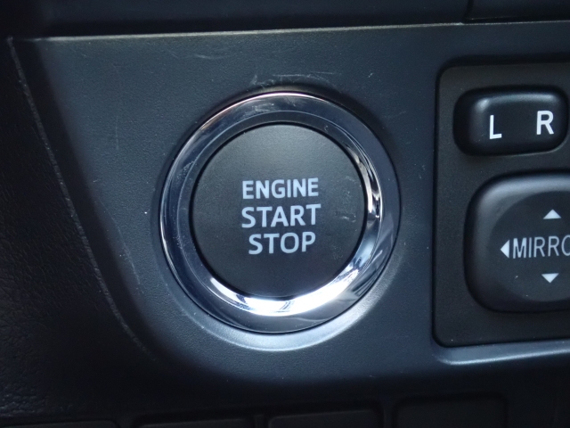 �L�[���X�v�b�V���X�^�[�g�V�X�e�����̗p���Ă���܂��I�{�^����ŃG���W���n�����\�Ȃ̂ŁA�L�[��T�����Ƃ��Ȃ��Ȃ�܂��ˁI