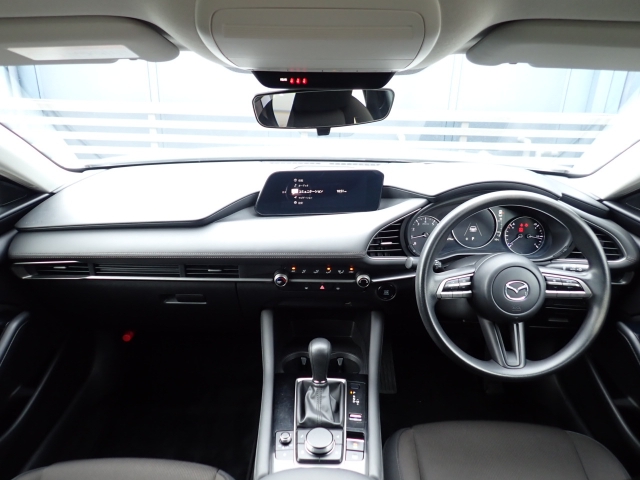 �C���p�l�摜�ɂȂ�܂��B�ԓ��͐��Ǝ҂ɂĎ����N���[�j���O�{�H�ς݂Ȃ̂ŁA��ϐ����ł��B