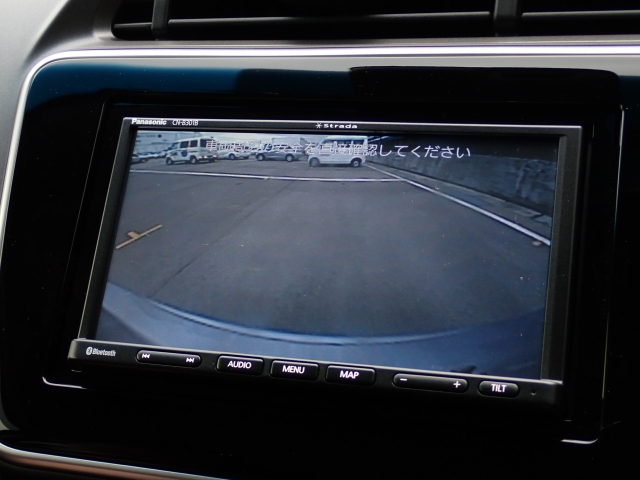 �o�b�N�J�����������Ă���܂��B