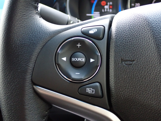 �X�e�A�����O�X�C�b�`�e��͉^�]���Ɏ�⎋�����O�����ƂȂ�����\�ł��B