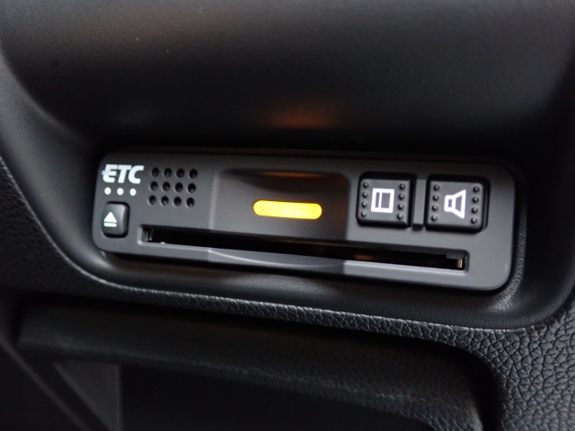 ETC�������Ă���܂��B�L�����H�̗������Œ�Ԃ��鎖�Ȃ��X���[�Y�ɒʉ߂ł��܂��B