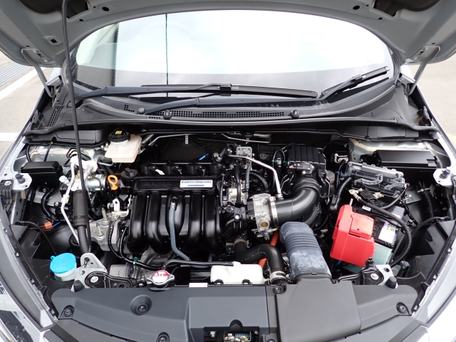 �G���W�����[�������ꂢ�ł���B�@�֋@�\�n���ǍD�ł��B�[�ԑO�ɓ_���������s���܂��B�G���W���I�C���E�I�C���t�B���^�[�E�G�A�R���t�B���^�[�E���C�p�[�S���͕K�������v���܂�