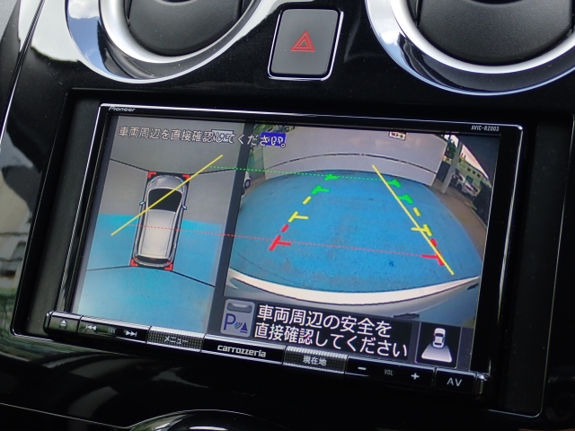 �o�b�N�J���������ڂ��Ă���܂��B