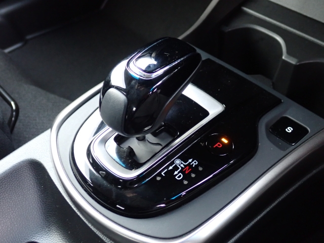 �V�t�g�m�u�̓X�����Ȃ��A���ꂢ�ȏ�Ԃł��B���ł��G��镔�������ꂢ���Ƒ�؂ɏ���Ă������Ƃ�������܂���B