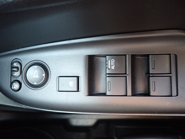 ���̊J�͓d���i�p���[�E�B���h�j�ɂȂ�܂��̂ŁA�֗��ł���ˁB