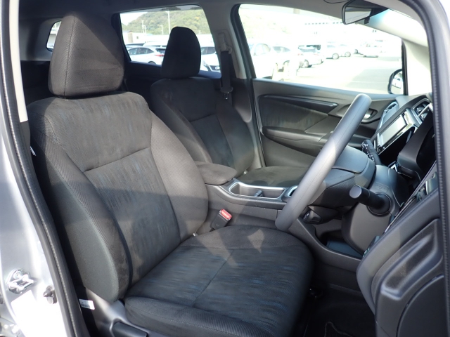 �t�����g�V�[�g�A��ԗǍD�ň��S�ł��B�傫�ȉ�����Ȃ����S�ł�