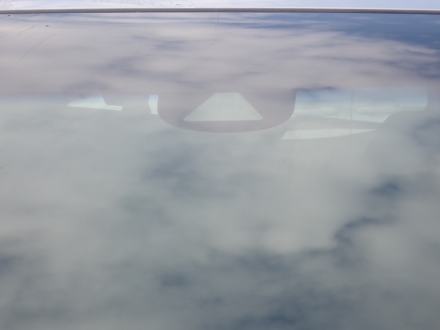 �t�����g�J�����őO���̎ԗ�����s�ғ������m�B�Փ˂������Ȏ��͏Փˉ���y���u���[�L���쓮�A�Փˉ�����T�|�[�g�B