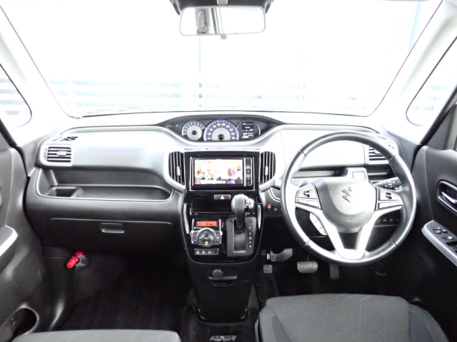 �C���p�l�摜�ɂȂ�܂��B�ԓ��͐��Ǝ҂ɂĎ����N���[�j���O�{�H�ς݂Ȃ̂ŁA��ϐ����ł��B