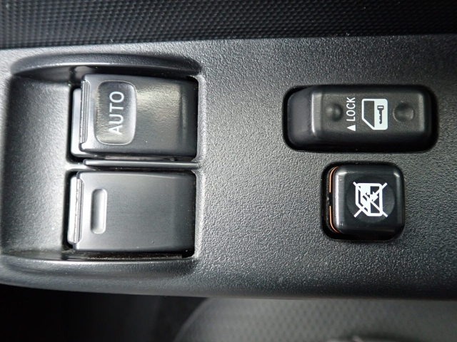 �O�Ȃ̑��̊J�͓d���ɂȂ�܂��̂ŁA�֗��ł���ˁB