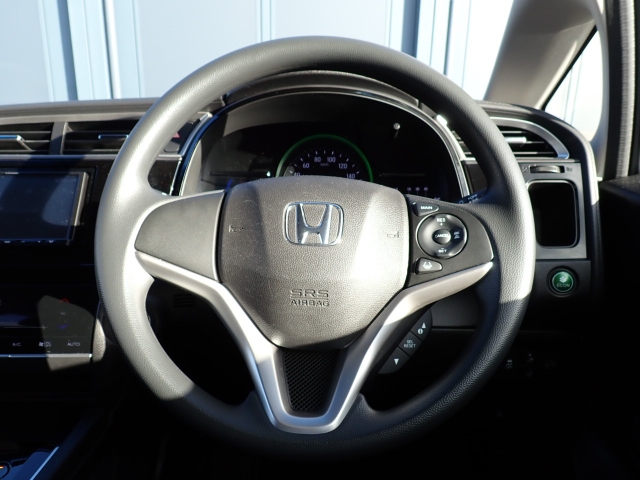 �X�e�A�����O�͂ƂĂ����ꂢ�ȏ�Ԃł���