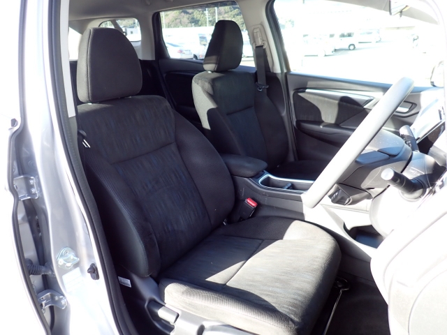 �t�����g�V�[�g�A��ԗǍD�ň��S�ł��B�傫�ȉ�����Ȃ����S�ł�