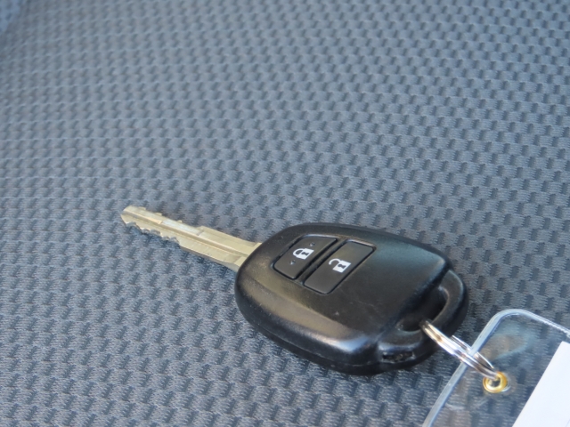 �L�[���X�L�[�G���g���[�ŎԊO����h�A�̊J���y�`���ł��l