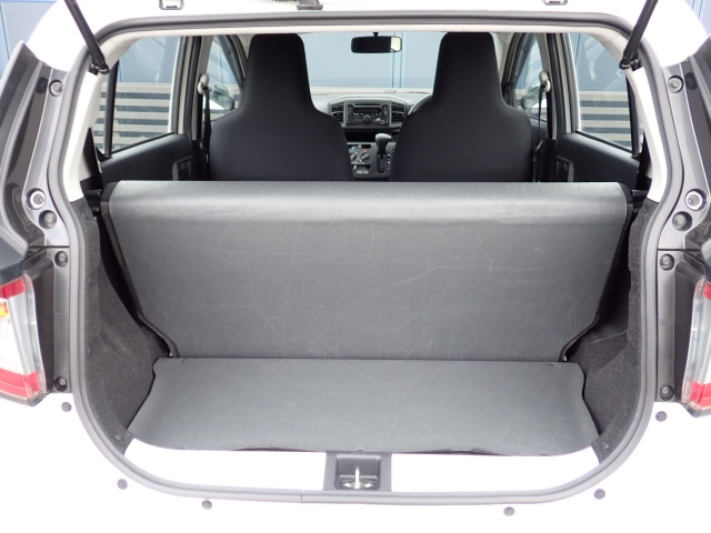 �ʏ펞�̃��P�b�W�X�y�[�X�ł��I�傫�ȊJ���ŉו��̏悹�~�낵���y�ɍs���܂��B