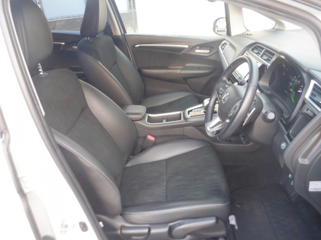 �t�����g�V�[�g����ԗǍD�ł���B�傫�ȉ�����Ȃ��A���S�ł��B����S�n�������ł���B