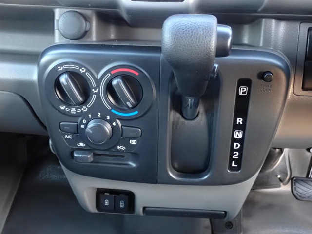 �V�t�g�ƃG�A�R���ł��B�_�C�������̃}�j���A���G�A�R���ɂȂ�܂��B�V���v���Ŏg���₷���I