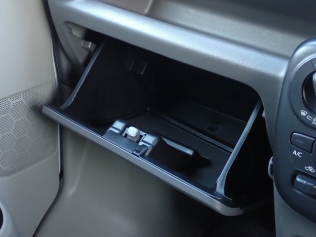 ���[�����Ղ�O���[�u�{�b�N�X�B