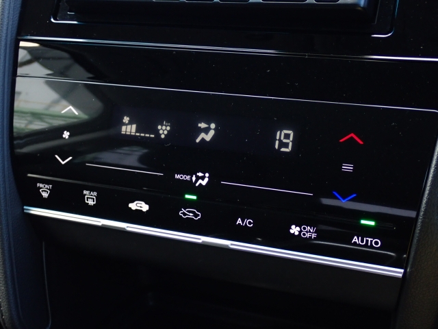 ���I�[�g�G�A�R������(^^�􁚎����������y�X�I���K�Ȏ�����f���������\�ł��B����p�l����X�C�b�`���㎿�ő��쐫���ǍD�ł��B