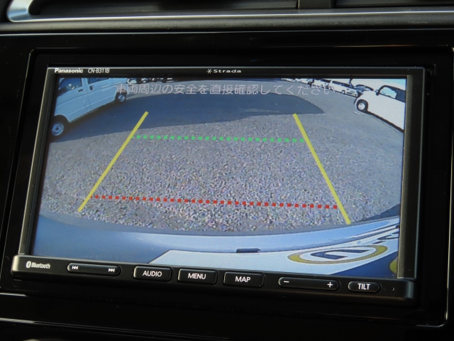 �o�b�N�J�����𑕔����Ă���܂��B���Ԏ��ɑ�ϖ𗧂��܂����^�]�����ȕ��̖����ɂȂ��Ă���܂��B