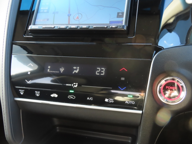 �I�[�g�G�A�R�������B���x�ݒ肪�ł��āA�������K�ł���B