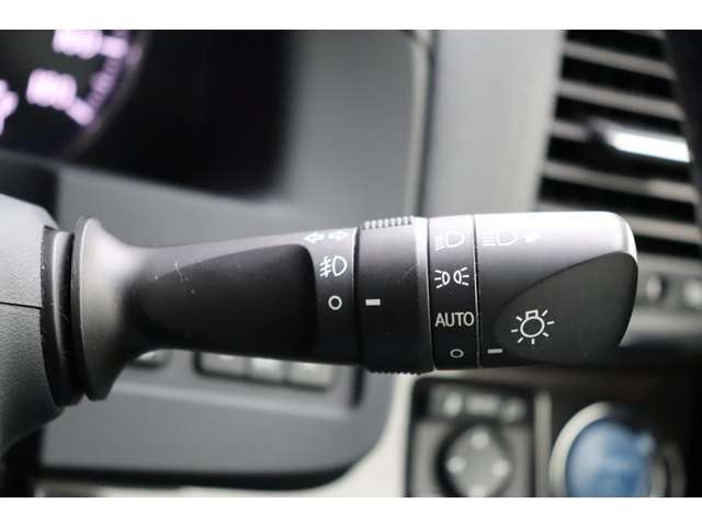 �I�[�g���C�g